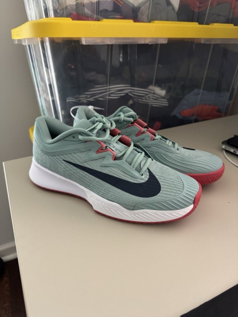 Nike Court Men's Tennis Shoes Size 9.5 Mint Green Red New Without Box